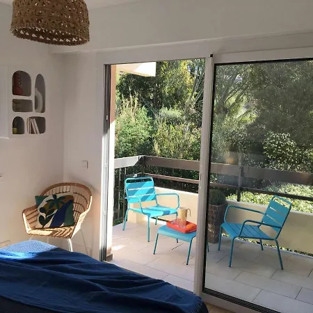 Bel Climatise Avec Parking Au Lavandou - Fr-1-308-175 * Le Lavandou