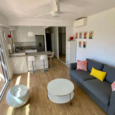 Apartamento Bel Climatise Avec Parking Au Lavandou - Fr-1-308-175 Le Lavandou