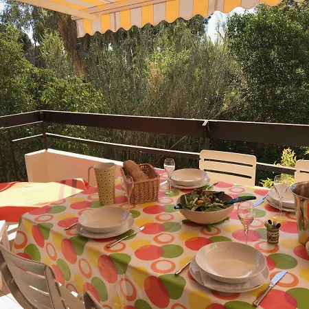 Apartman Bel Climatise Avec Parking Au Lavandou - Fr-1-308-175