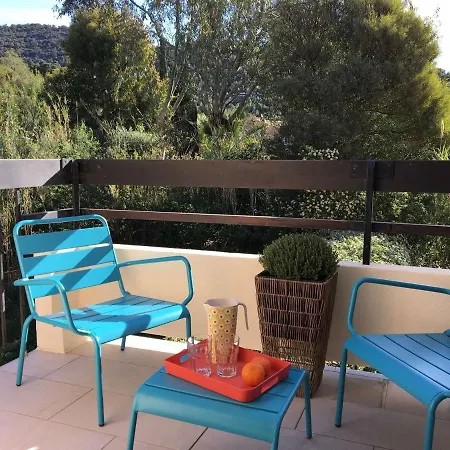 Apartment Bel Climatise Avec Parking Au Lavandou - Fr-1-308-175