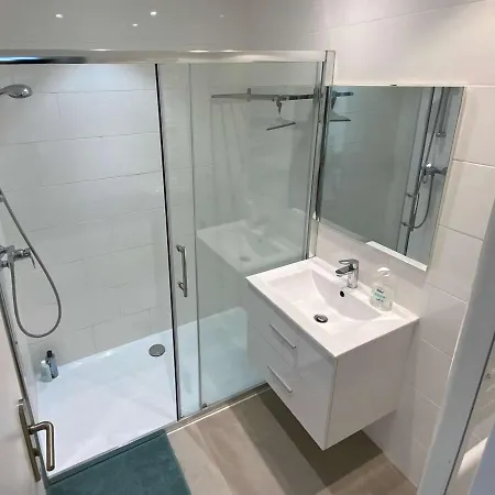 Apartment Bel Climatise Avec Parking Au Lavandou - Fr-1-308-175 *